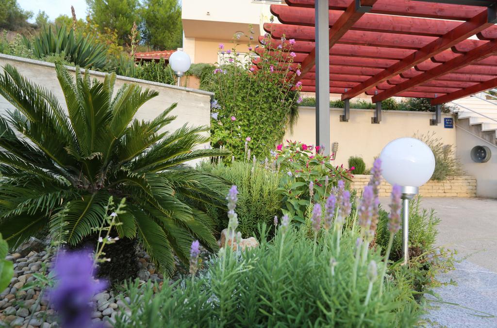 Apartment Smile Podstrana Exterior photo